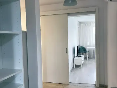 apartament vanzare cumparare Sector 6 București hol rafturi
